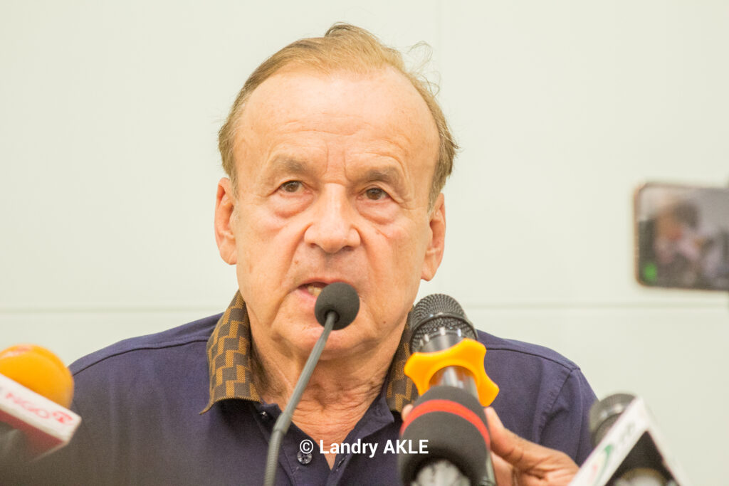 Football Gu Pards Gernot Rohr D Voile Sa Liste Pour La Double